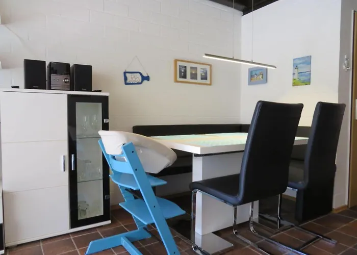 Enno Near The Dike Comfortable Vacation Apartament *
